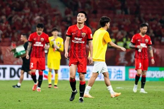 不少粉丝见状也纷纷泪目 史上最狠家庭来了！