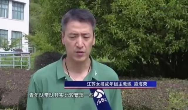 “都教授”抵台人气爆棚 机场粉丝拥堵水泄不通 2014-03-21 3月21日，“都教授”金秀贤抵达台北，机场千名粉丝造成拥堵，多位保安出动维持秩序。